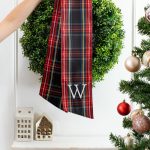 Black Stewart tartan wreath sash