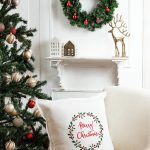 Holly linen pillow cover (Merry Christmas)